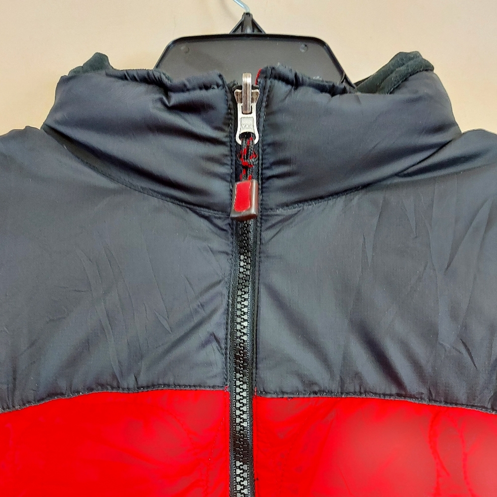 L.L. Bean quilted goose down vest size medium in red and black - Picture 5 of 7